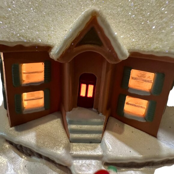 Hallmark Keepsake Ornament Lighthouse Flashing Light Greetings 2000 Lights Up - Picture 7 of 13